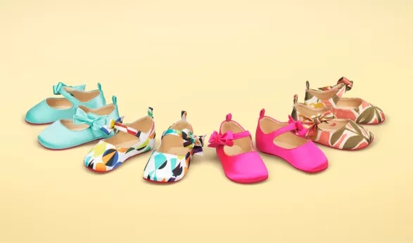 Christian Louboutin má limitovanou „mommy & baby“ kolekci Christian Louboutin má limitovanou „mommy & baby“ kolekci