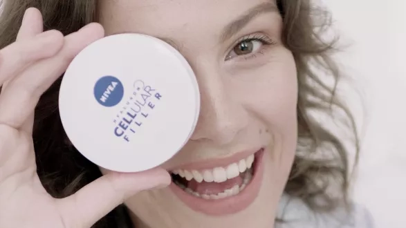 NIVEA CUSHION x ELLE BEAUTY CLUB NIVEA CUSHION x ELLE BEAUTY CLUB