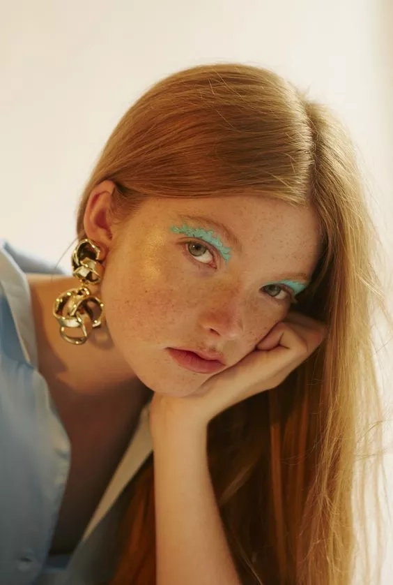 MAKE-UP LOOK MAKE-UP LOOK