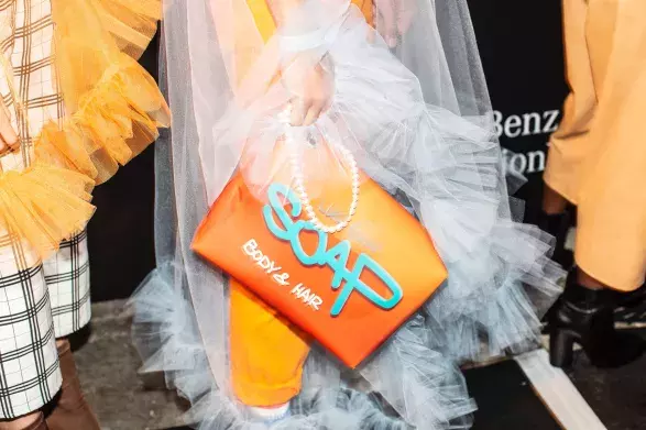 Mercedes-Benz Prague Fashion Week slučuje dvě sezony do jedné Mercedes-Benz Prague Fashion Week slučuje dvě sezony do jedné