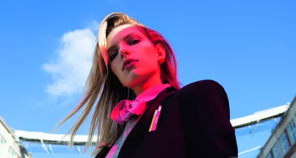 5 MÓDNÍCH KOUSKŮ, KTERÉ SE NEHODÍ DO KANCELÁŘE 5 MÓDNÍCH KOUSKŮ, KTERÉ SE NEHODÍ DO KANCELÁŘE