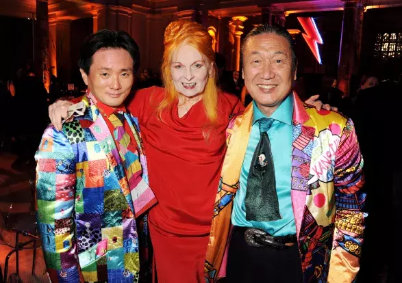 Zemřel Kansai Yamamoto – samouk tvořící pro Bowieho i Louis Vuitton Zemřel Kansai Yamamoto – samouk tvořící pro Bowieho i Louis Vuitton