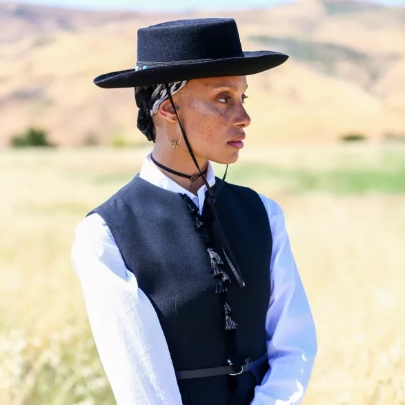 Adwoa Aboah v britské ELLE promlouvá k příští generaci Adwoa Aboah v britské ELLE promlouvá k příští generaci