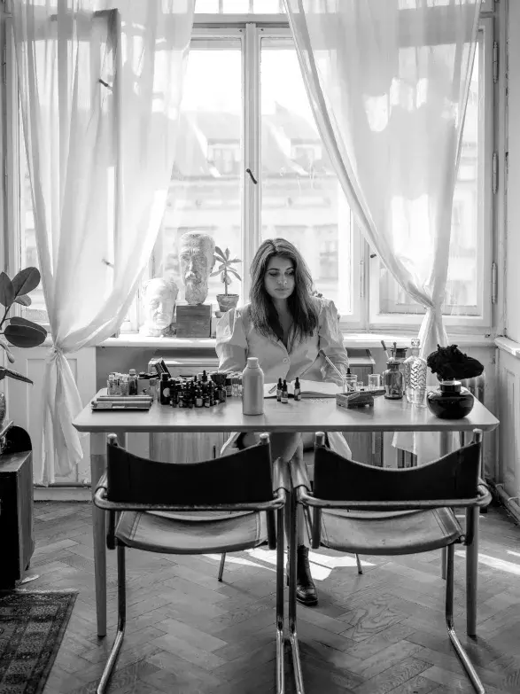 Kateřina Šantrochová, Scent Roche Kateřina Šantrochová, Scent Roche