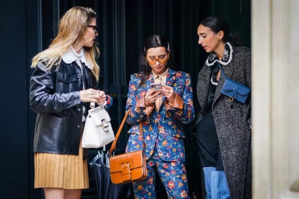 Muži versus fotky na sociálních sítích Muži versus fotky na sociálních sítích