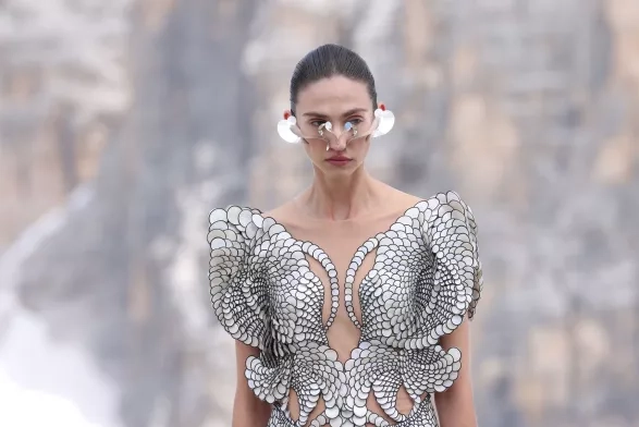 Iris van Herpen Iris van Herpen