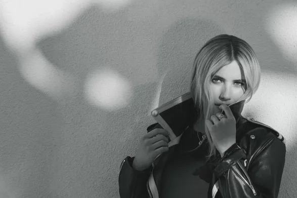 EMMA ROBERTS EMMA ROBERTS