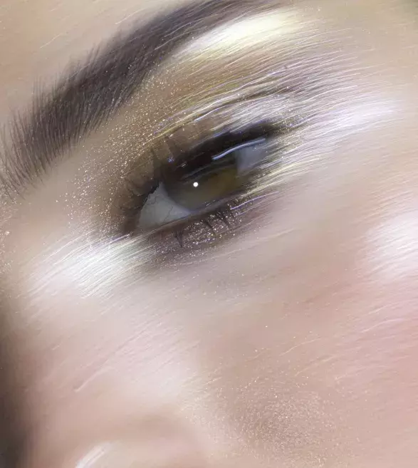 Glitter make-up Glitter make-up