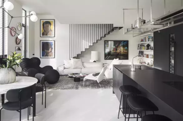 KARLÍNSKÝ BYT KARLÍNSKÝ BYT