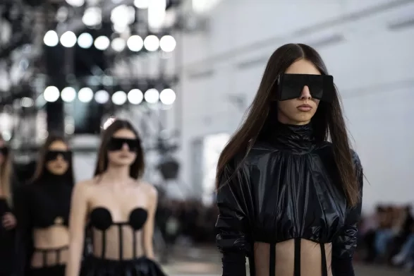 TOMÁŠ NĚMEC TOMÁŠ NĚMEC