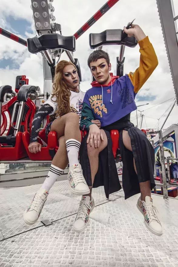 Kolekce Pride 2022 od adidasa a queer influenceři Kolekce Pride 2022 od adidas a queer influenceři