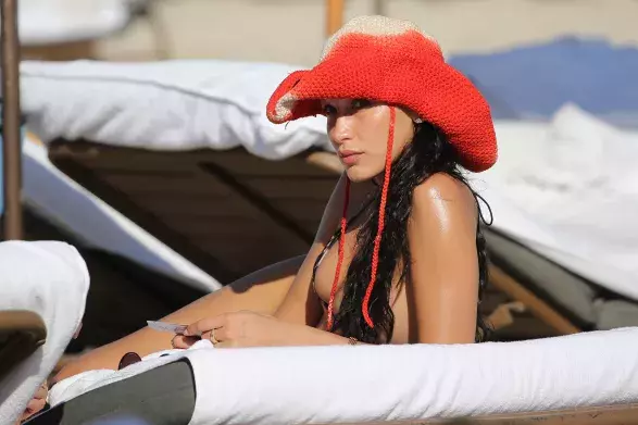 Bella Hadid Bella Hadid