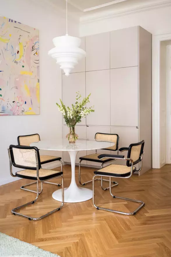 Z Hong Kongu na Újezd a zase zpátky Z Hong Kongu na Újezd a zase zpátky