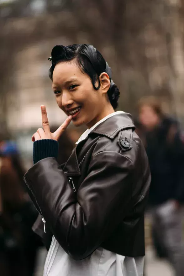 Hnědá, barva podzimu Hnědá, barva podzimu