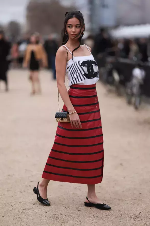 Midi sukně Midi sukně