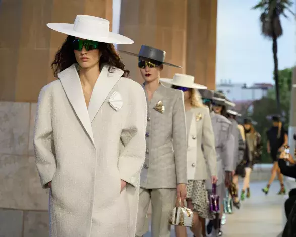 Louis Vuitton Louis Vuitton