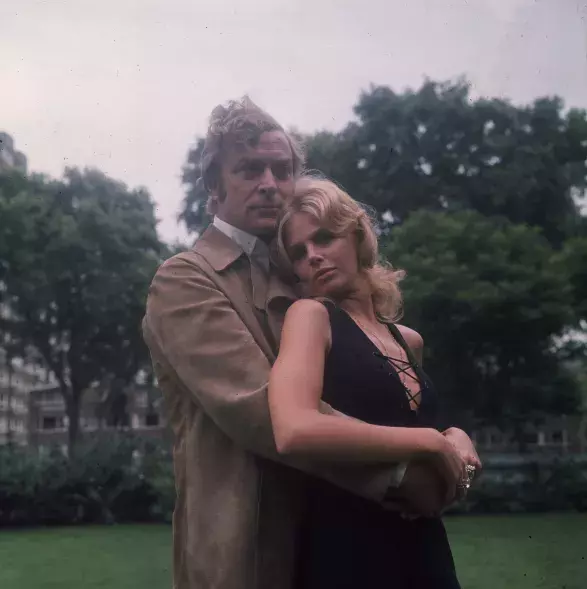 Strategie love bombing Strategie love bombing