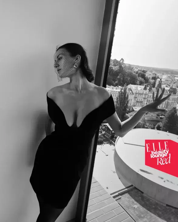 Elle Beauty Lounge Red Elle Beauty Lounge Red