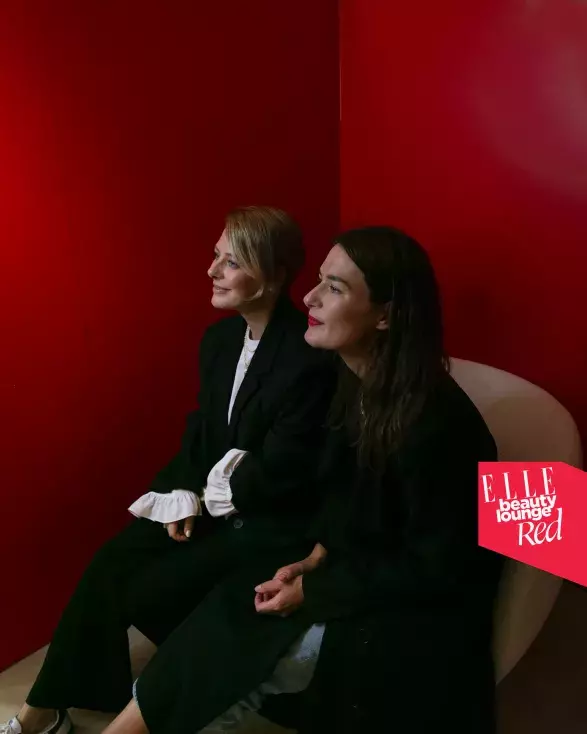 ELLe Beauty Lounge Red ELLe Beauty Lounge Red