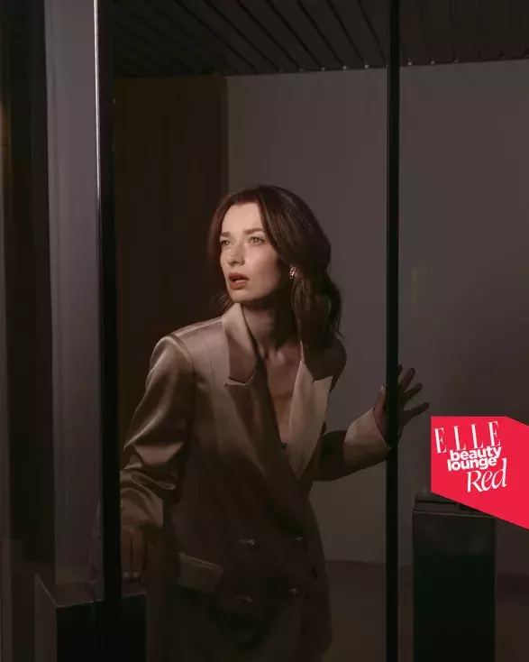 Elle Beauty Lounge Red Elle Beauty Lounge Red