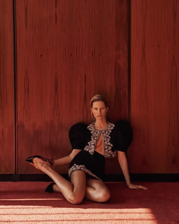 Karolína Kurková, ELLE 09/24 Karolína Kurková, ELLE 09/24