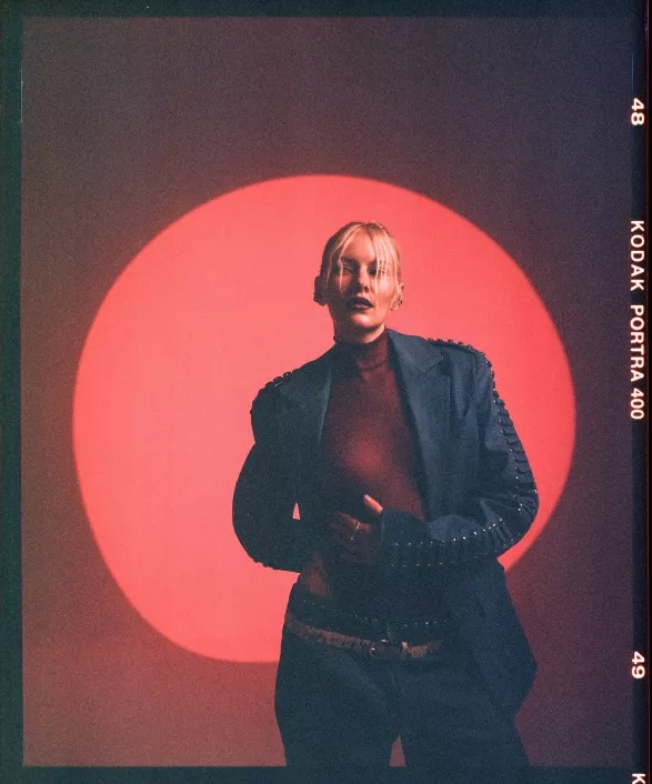 Annet X Spotlight Annet X Spotlight