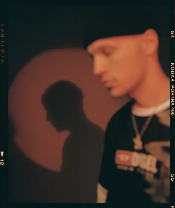 Viktor Sheen Viktor Sheen