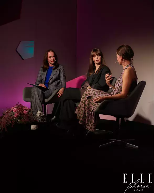 Klára Melíšková, Jenovéfa Boková, Elizaveta Maximová Klára Melíšková, Jenovéfa Boková, Elizaveta Maximová