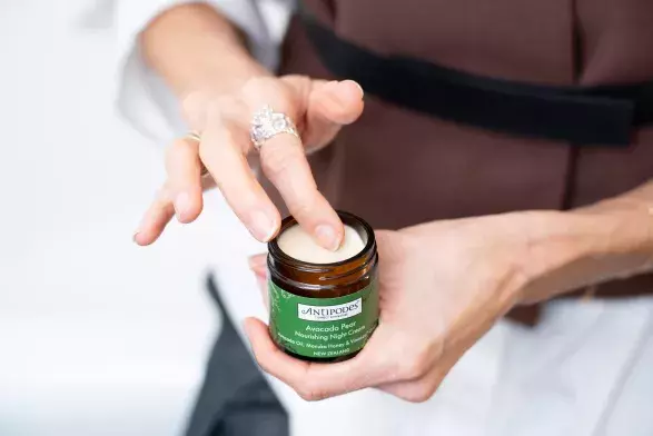 Antipodes Avocado Pear Collagen-Boosting Night Cream Antipodes Avocado Pear Collagen-Boosting Night Cream