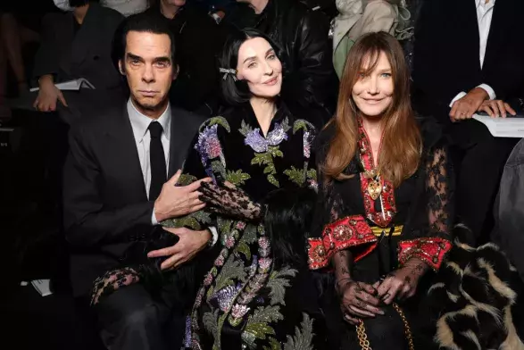 Nick Cave, Susie Cave a Carla Bruni, Valentino Haute Coutre Nick Cave, Susie Cave a Carla Bruni, Valentino Haute Coutre