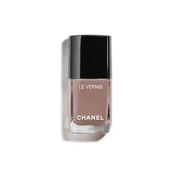 Mocha Mousse make-up Mocha Mousse make-up