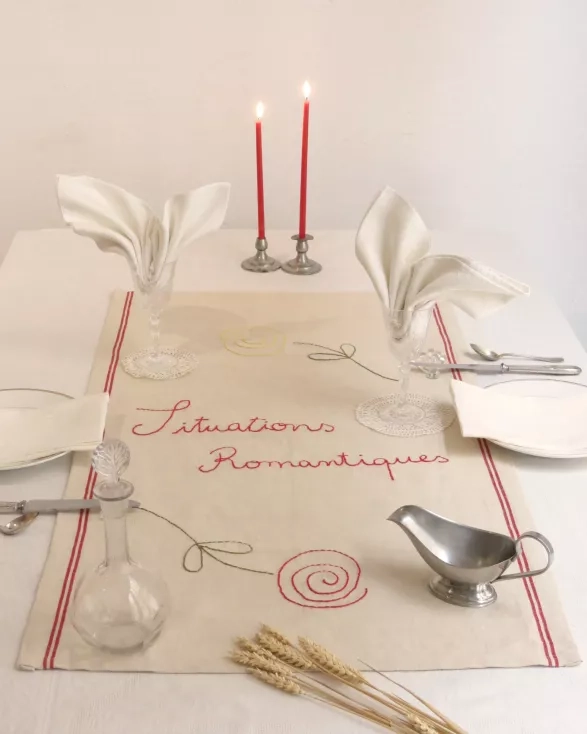 Běhoun na stůl Běhoun na stůl