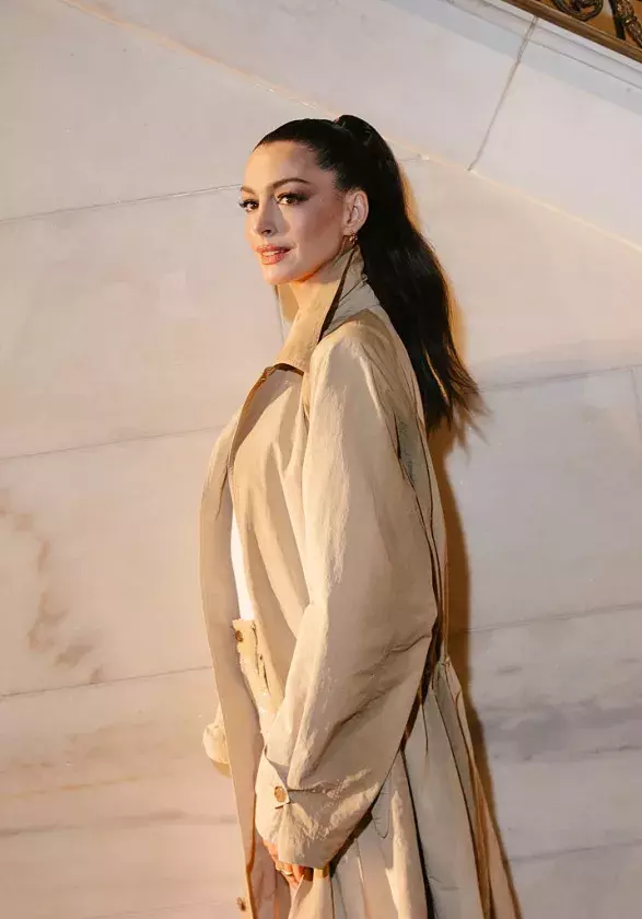 Anne Hathaway Anne Hathaway