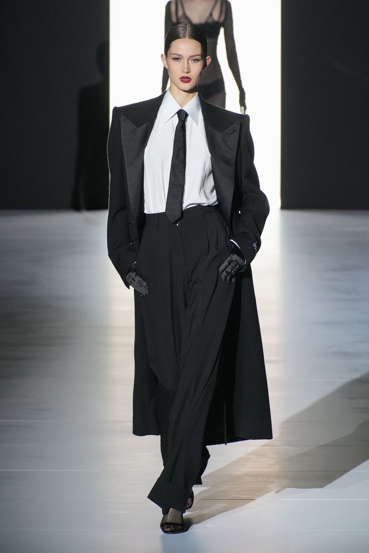 Galerie: Dolce & Gabbana Ready to Wear Fall Winter 2023: Femme fatale ...