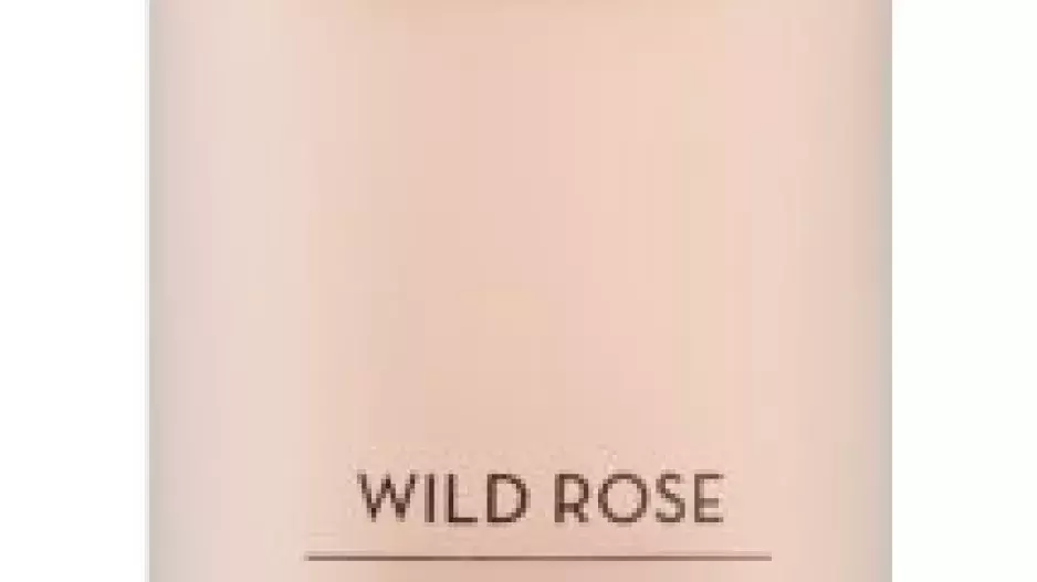 Korres Wild Rose, rozjasňující make-up pro přirozený vzhled SPF 15 Korres Wild Rose, rozjasňující make-up pro přirozený vzhled SPF 15