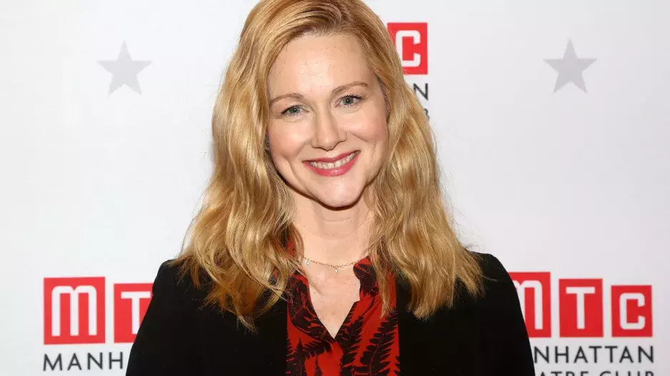 Laura Linney Co dělá dnes? Výherkyně ceny Emmy a Zlatého glóbu za svou roli pacientky s rakovinou v seriálu Big C. byla také nominovaná na tři Oscary a dnes hraje v seriálu Ozark, který exkluzivně vysílá Netlix. Laura Linney Co dělá dnes? Výherkyně ceny Emmy a Zlatého glóbu za svou roli pacientky s rakovinou v seriálu Big C. byla také nominovaná na tři Oscary a dnes hraje v seriálu Ozark, který exkluzivně vysílá Netlix.