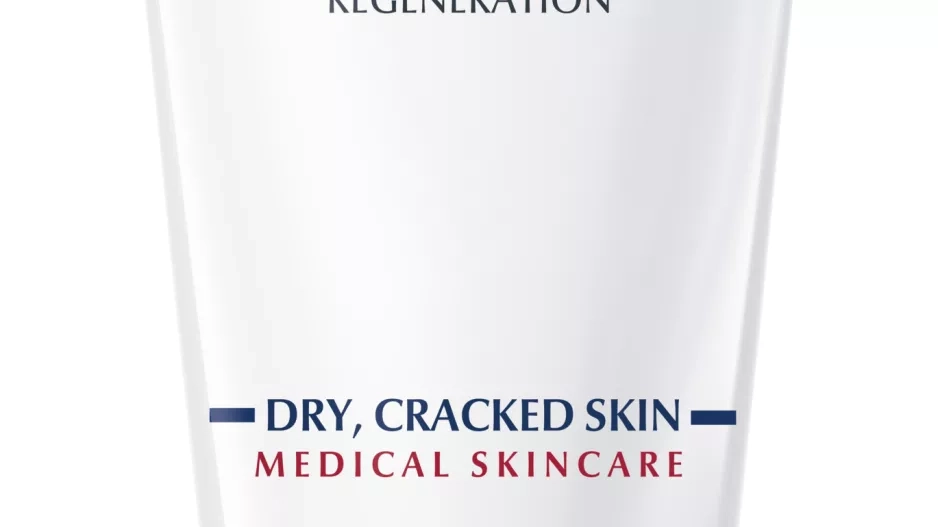 Regenerační mast, Aquaphor, EUCERIN, 529 Kč Regenerační mast, Aquaphor, EUCERIN, 529 Kč