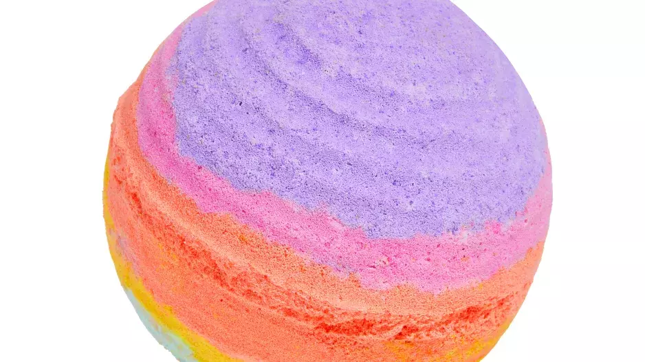 koupelová bomba, Lush Groovy Kind of Love, 200 Kč koupelová bomba, Lush Groovy Kind of Love, 200 Kč