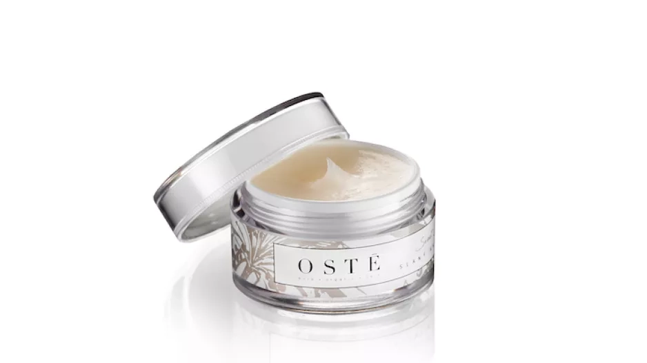 Balzám na rty, Sweet Care Slaný karamel, OSTÉ, 238 Kč, oste.cz Balzám na rty, Sweet Care Slaný karamel, OSTÉ, 238 Kč, oste.cz