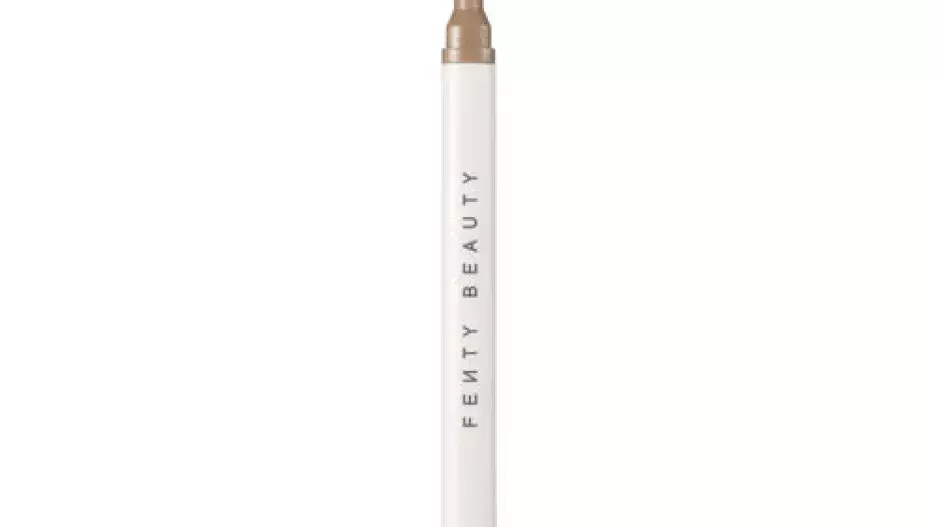 Tužka na obočí, Brow MVP Ultra Fine Brow Pencil & Styler, FENTY BEAUTY BY RIHANNA, 520 Kč Tužka na obočí, Brow MVP Ultra Fine Brow Pencil & Styler, FENTY BEAUTY BY RIHANNA, 520 Kč