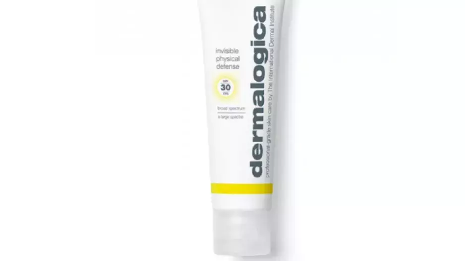 Krém s minerálním ochranným faktorem pro každého, Invisible physical defense spf 30, Dermalogica, 1 420 Kč Krém s minerálním ochranným faktorem pro každého, Invisible physical defense spf 30, Dermalogica, 1 420 Kč