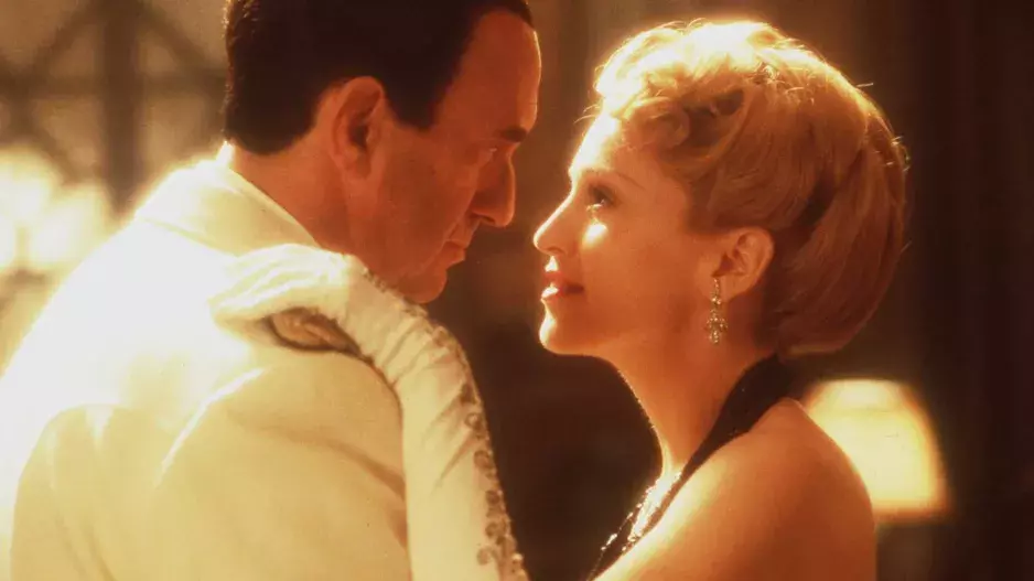 Madonna: Od "material girl" po filantropku, která zachraňuje svět Madonna: Od "material girl" po filantropku, která zachraňuje svět