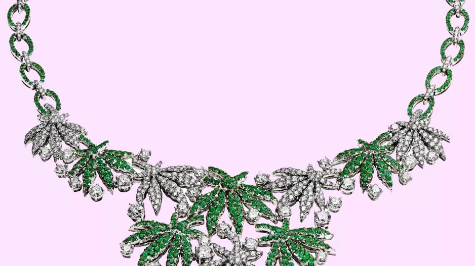 BVLGARI HAPPY LEAF NÁHRDELNÍK Z ROKU 2019 BVLGARI HAPPY LEAF NÁHRDELNÍK Z ROKU 2019