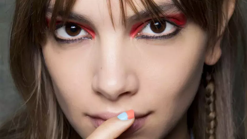 AU JOUR LE JOUR AU JOUR LE JOUR