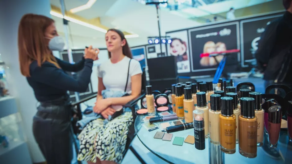 Chcete profesionální líčení a rady zadarmo? Hledejte Oriflame! Chcete profesionální líčení a rady zadarmo? Hledejte Oriflame!