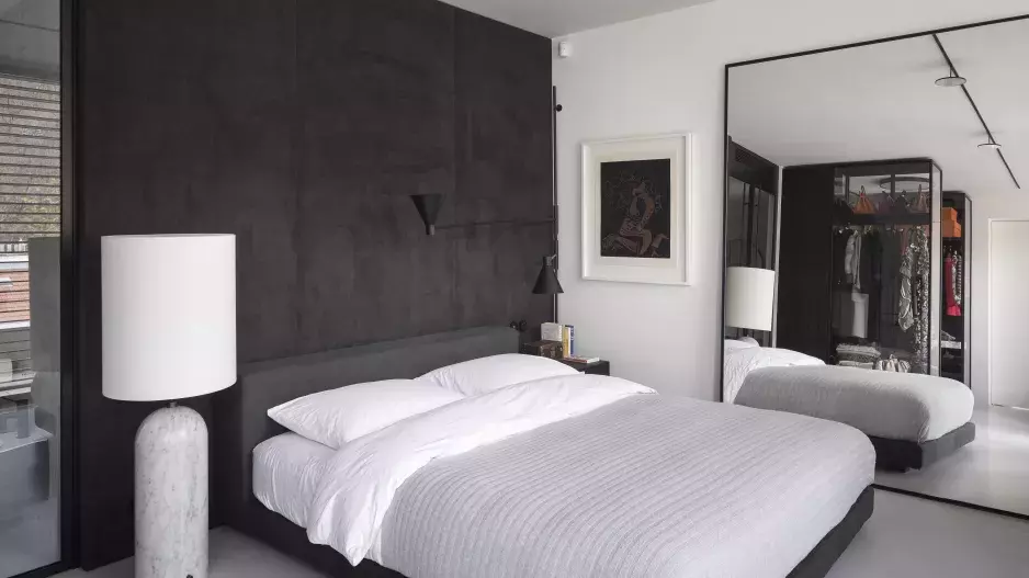 KARLÍNSKÝ BYT KARLÍNSKÝ BYT