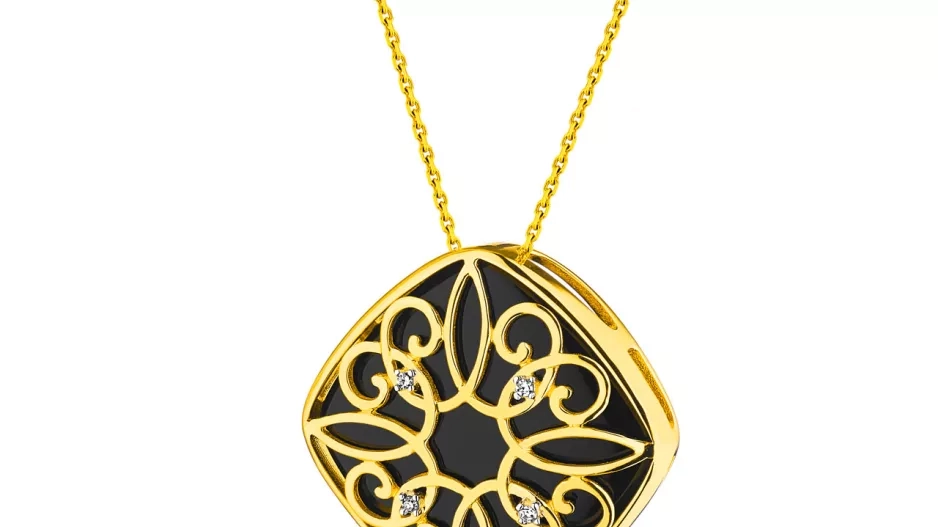 Zlatý přívěsek s diamanty a onyxem - rozeta 0,01 ct - ryzost 585 Zlatý přívěsek s diamanty a onyxem - rozeta Zlatý přívěsek s diamanty a onyxem - rozeta 0,01 ct - ryzost 585 Zlatý přívěsek s diamanty a onyxem - rozeta