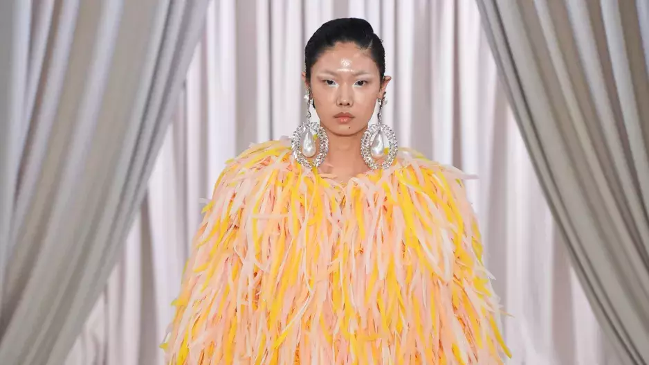Giambattista Valli S/S 2023 Giambattista Valli S/S 2023