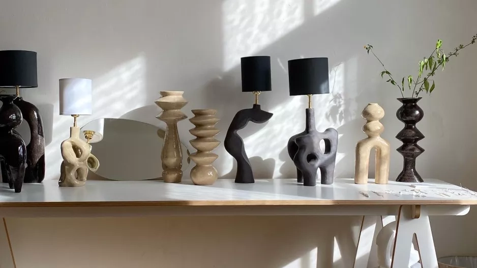 kolekce lamp a váz Cadence, Pauline Hagan kolekce lamp a váz Cadence, Pauline Hagan