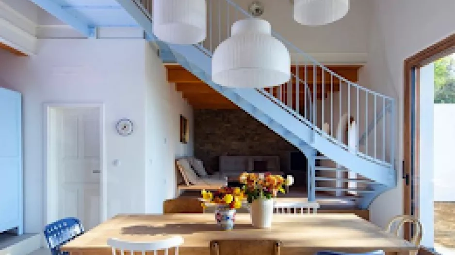 ADÉLA LIPÁR KUDRNOVÁ, Dům mezi sklepy ADÉLA LIPÁR KUDRNOVÁ, Dům mezi sklepy